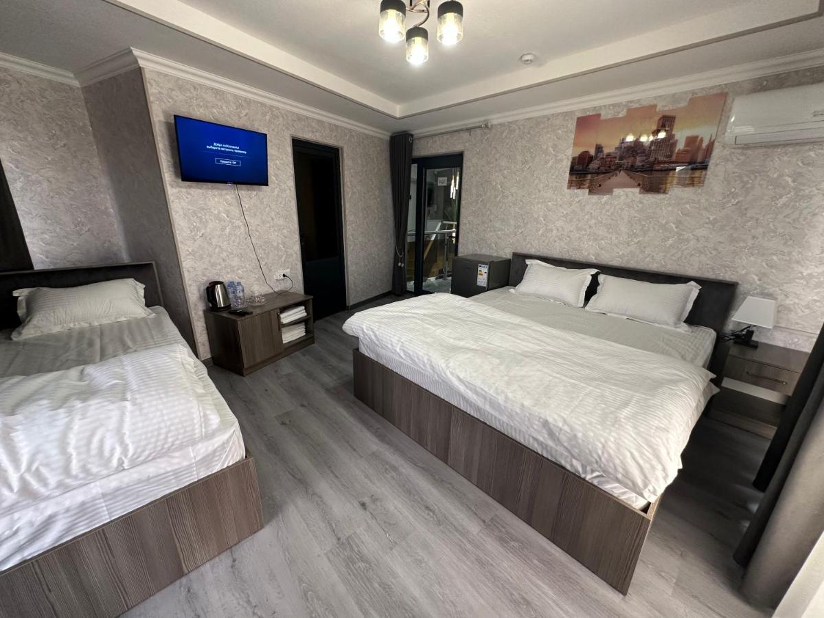 Byond Hotel & Hostel Tashkent Exterior foto